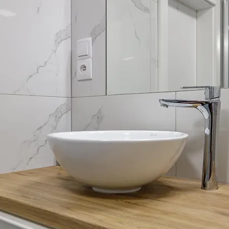 Appartement Ahoj Park, Terrace Vibes Studio, Private Parking *